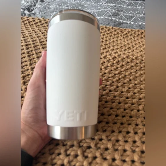 Yeti White Tumbler Cup With Lid - Picture 7 of 7
